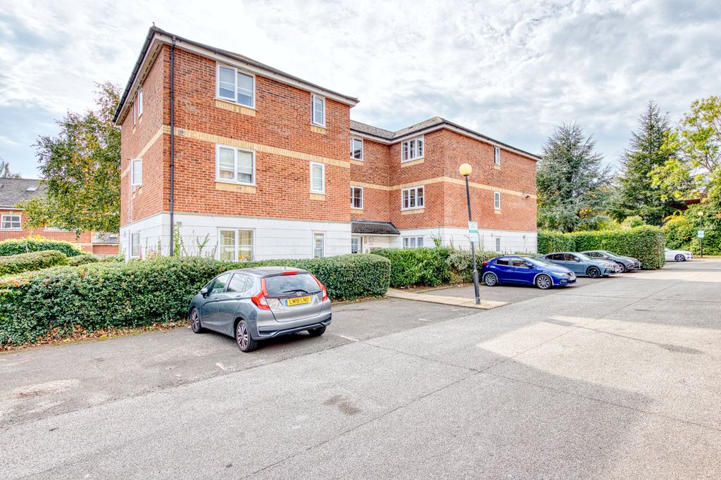 Property photo 2 of 12