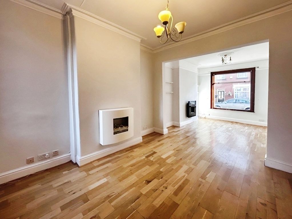 Property photo 3 of 11 Picture No. 30