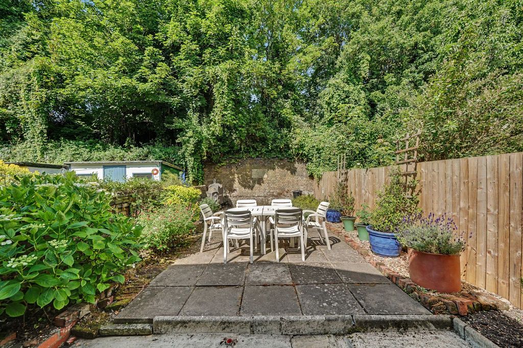 Property photo 3 of 19