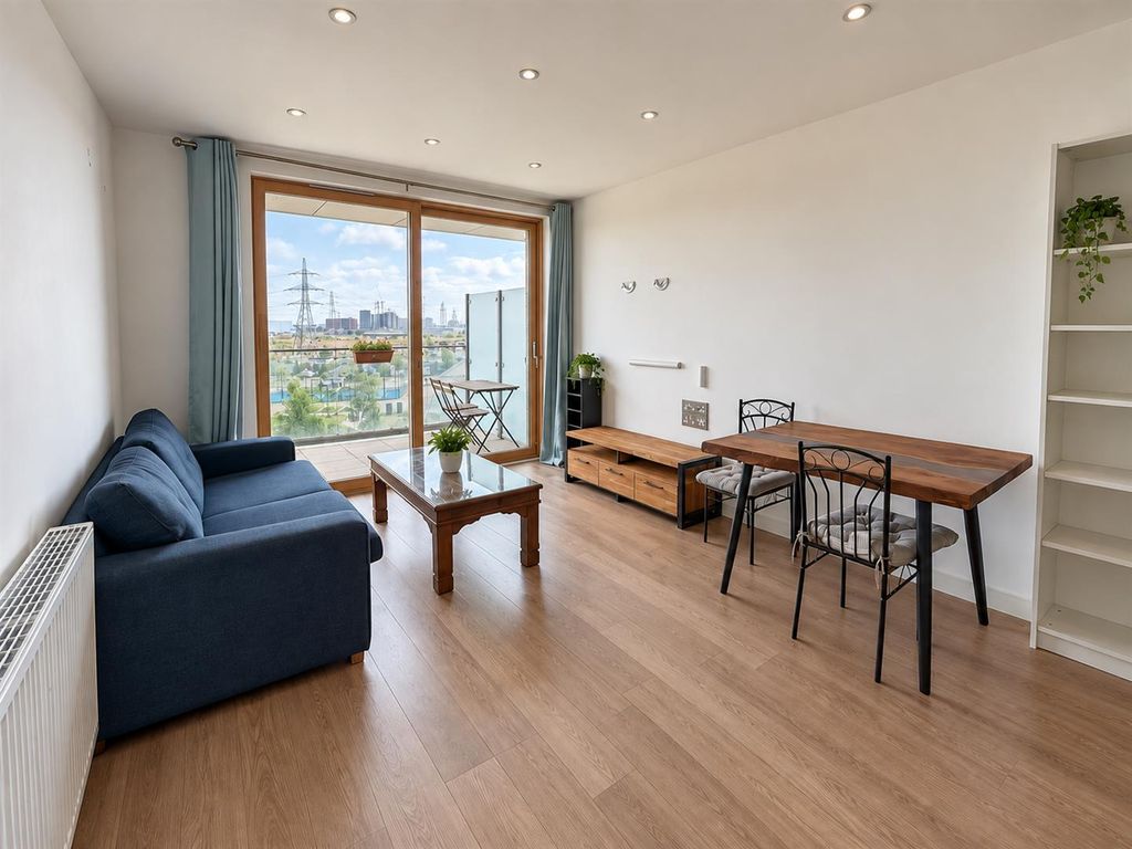 Property photo 1 of 11 Dac3d2B8-9Bd4-4E2E-8F6A-ba72c780d184.Png