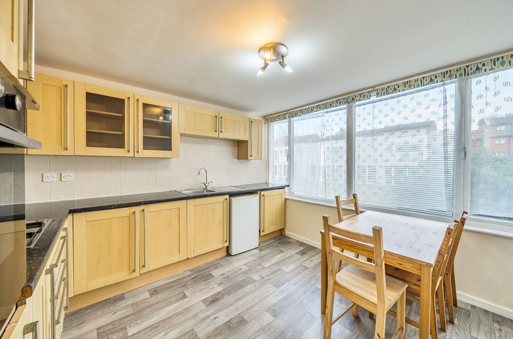 Property photo 2 of 22 Kitchen