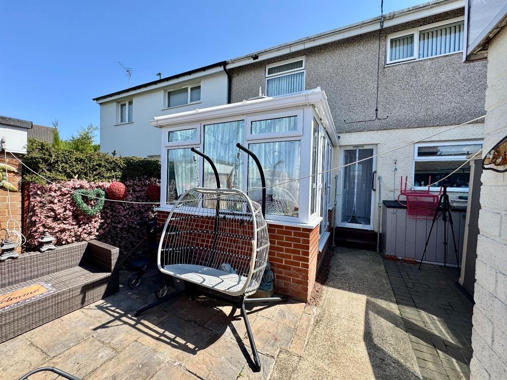 Property photo 3 of 12 Rear