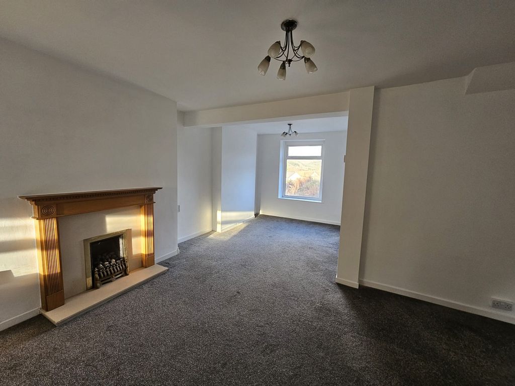 Property photo 2 of 11 Not Specified