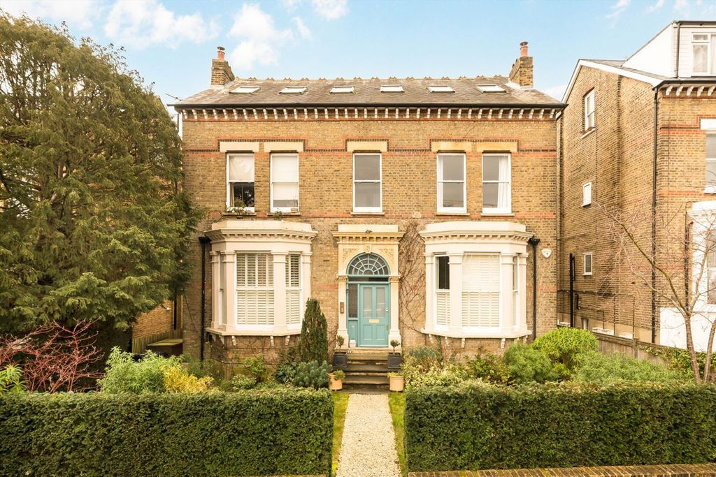 Property photo 1 of 7