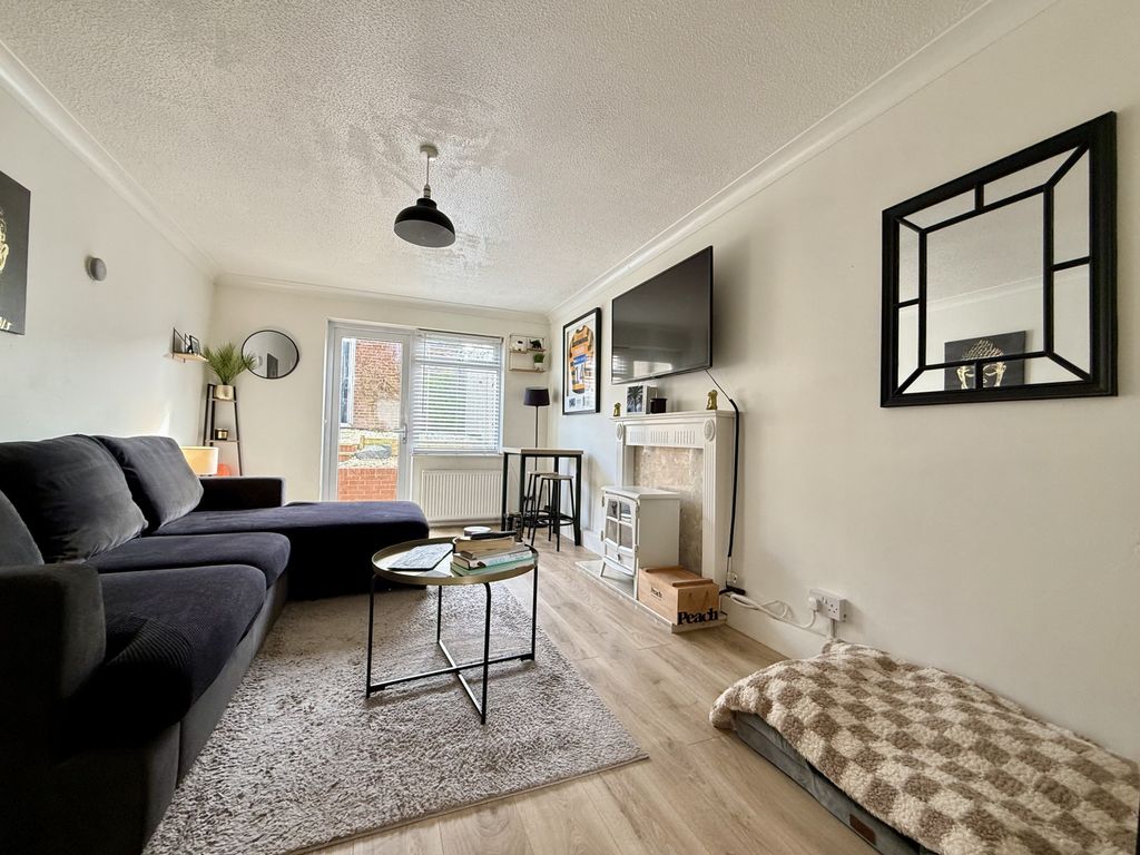 Property photo 3 of 20 Photo 6