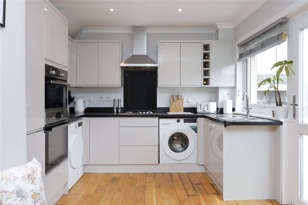 Property photo 2 of 28 Picture 2