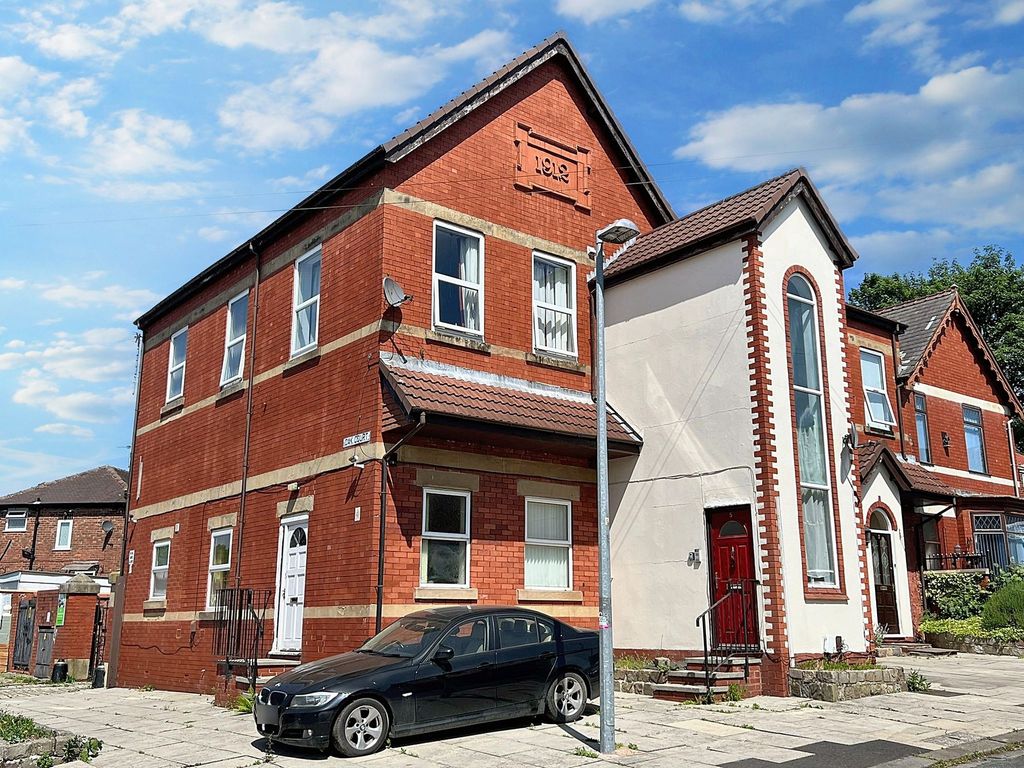 Property photo 1 of 17