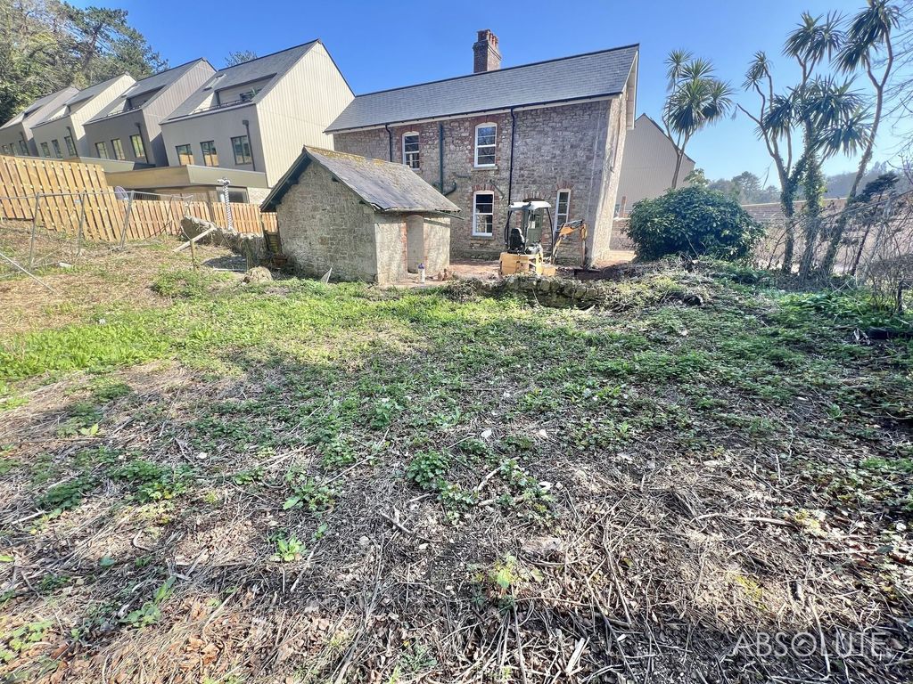 Property photo 2 of 7