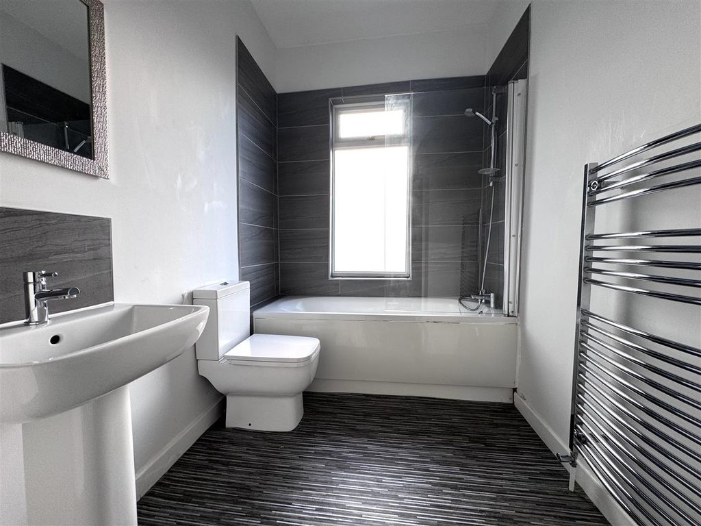 Property photo 3 of 13 Img_2007.Jpg