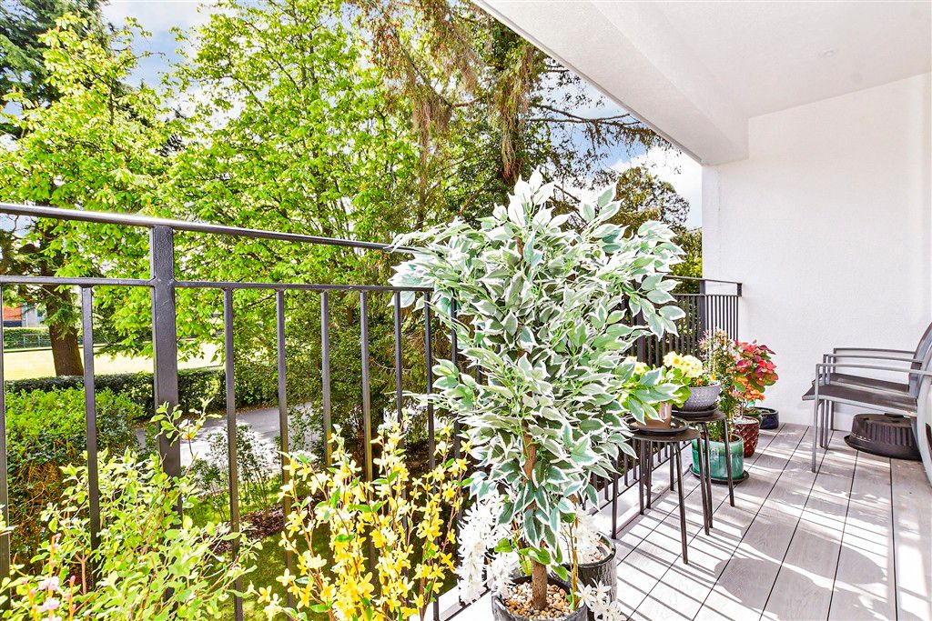Property photo 2 of 13 Balcony / Terrace