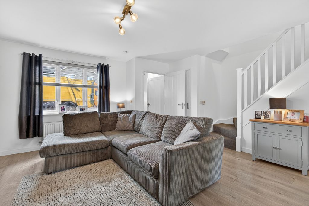 Property photo 2 of 35 5144994