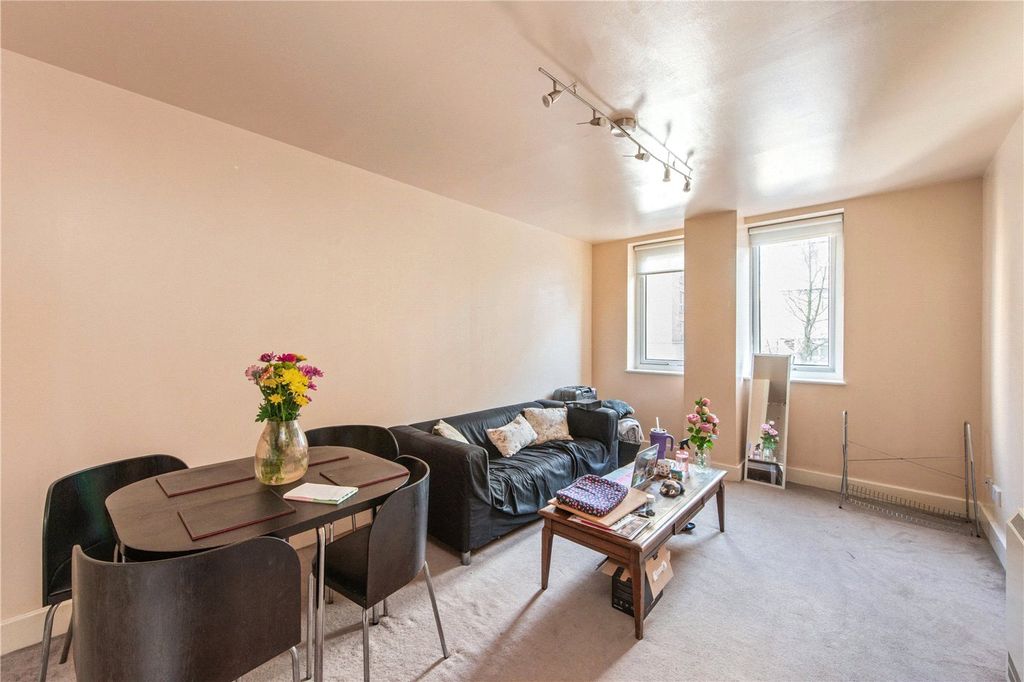 Property photo 2 of 10 Picture No. 07