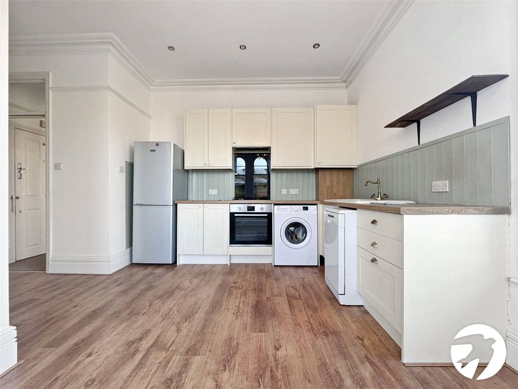 Property photo 2 of 10 Picture 2