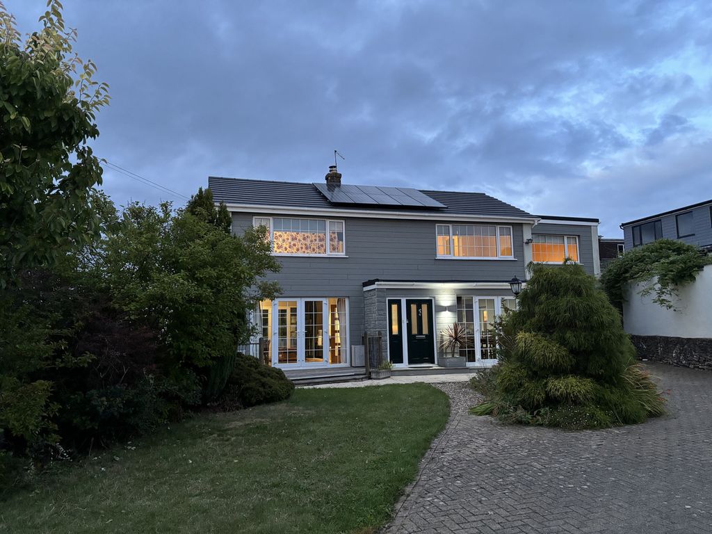 Property photo 1 of 24