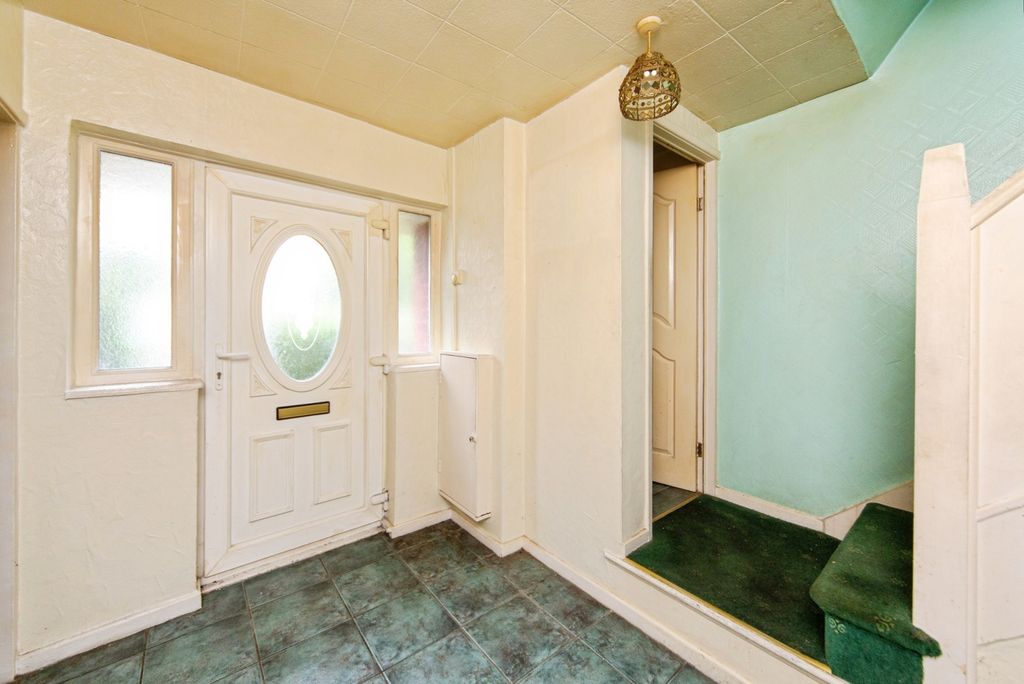 Property photo 3 of 17 Pbox-Img.Jpg