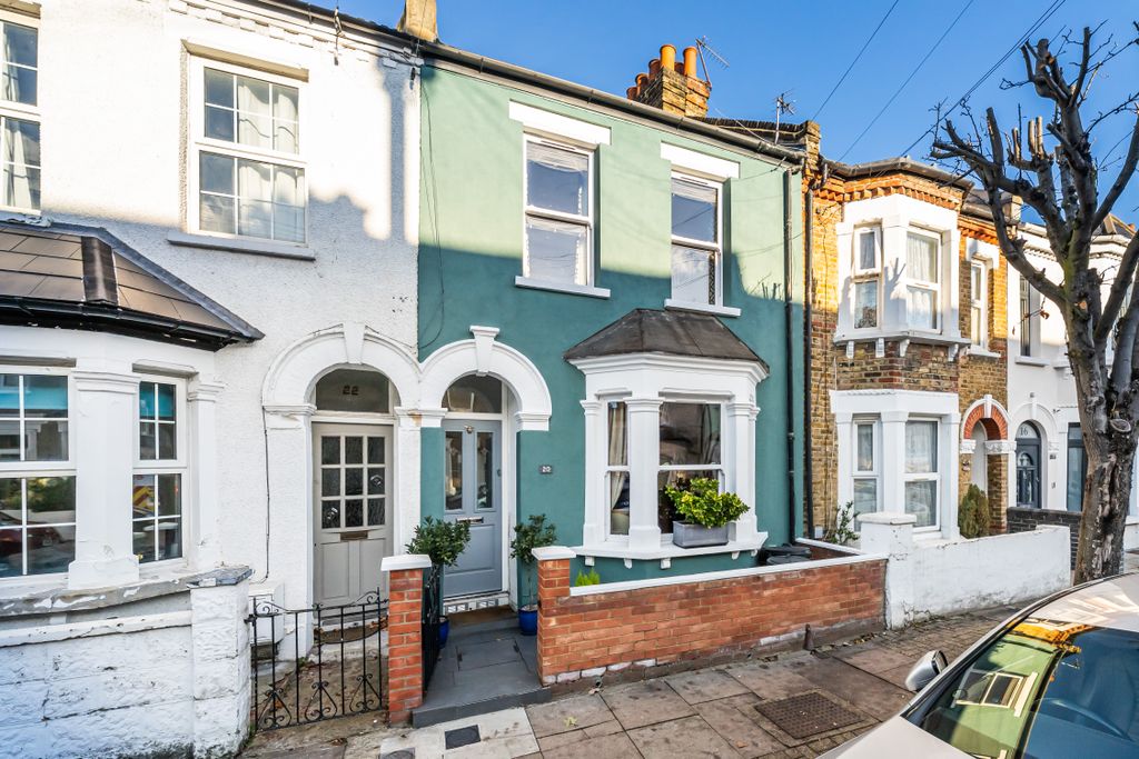 Property photo 3 of 23