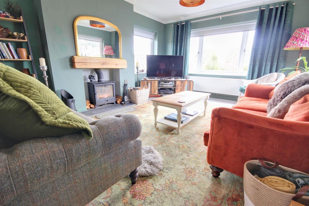 Property photo 2 of 16 Img_0025-Img_0027_Lzn.Jpg