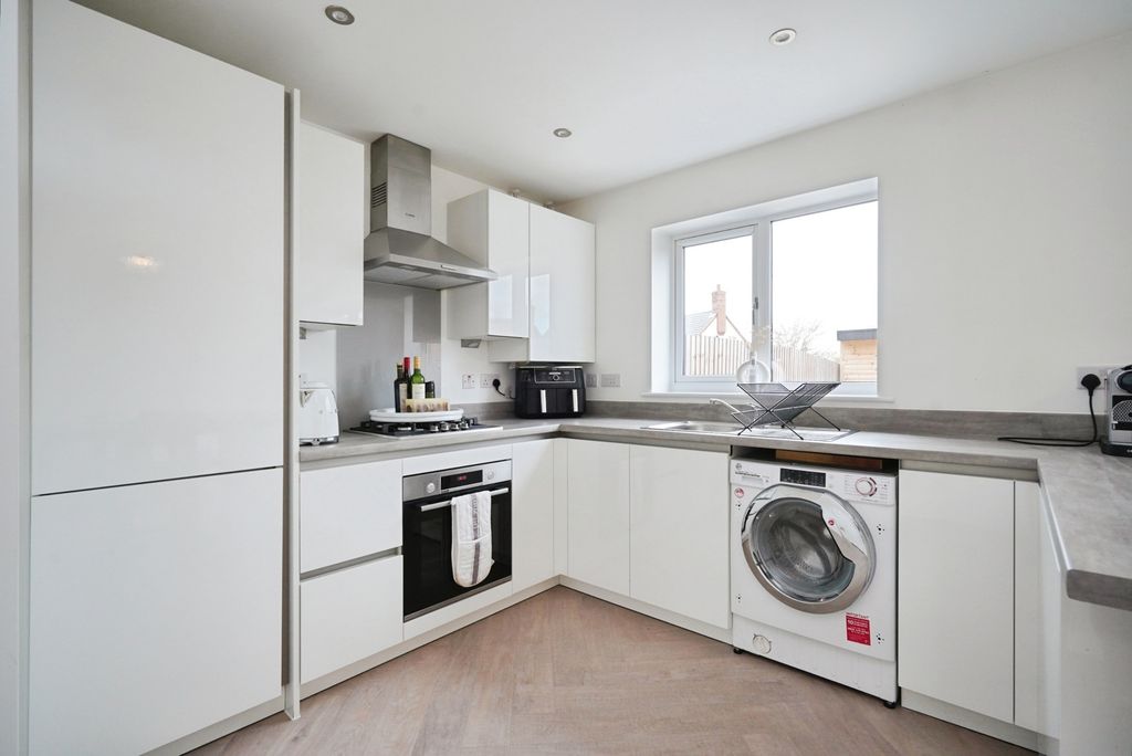 Property photo 3 of 18 Pbox-Img.Jpg