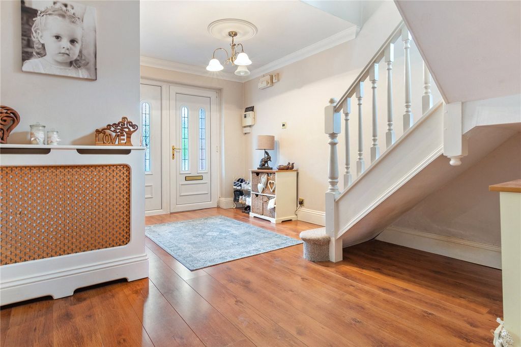 Property photo 3 of 35 Hall