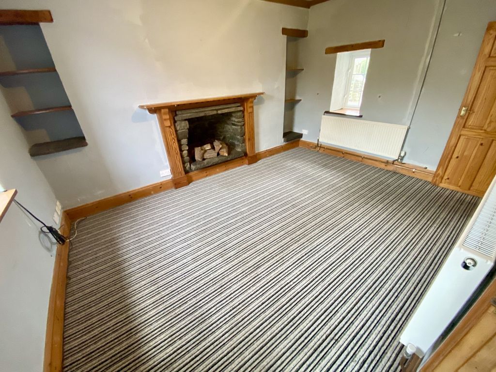 Property photo 2 of 16 Lounge