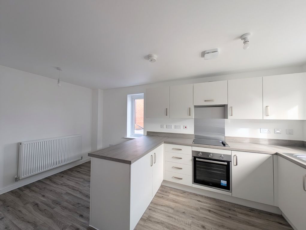 Property photo 3 of 17 Picture No. 02