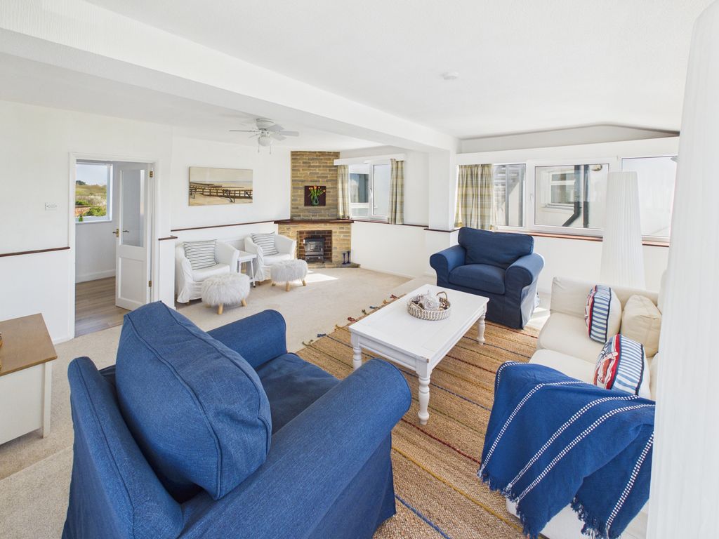 Property photo 3 of 23 Gallery