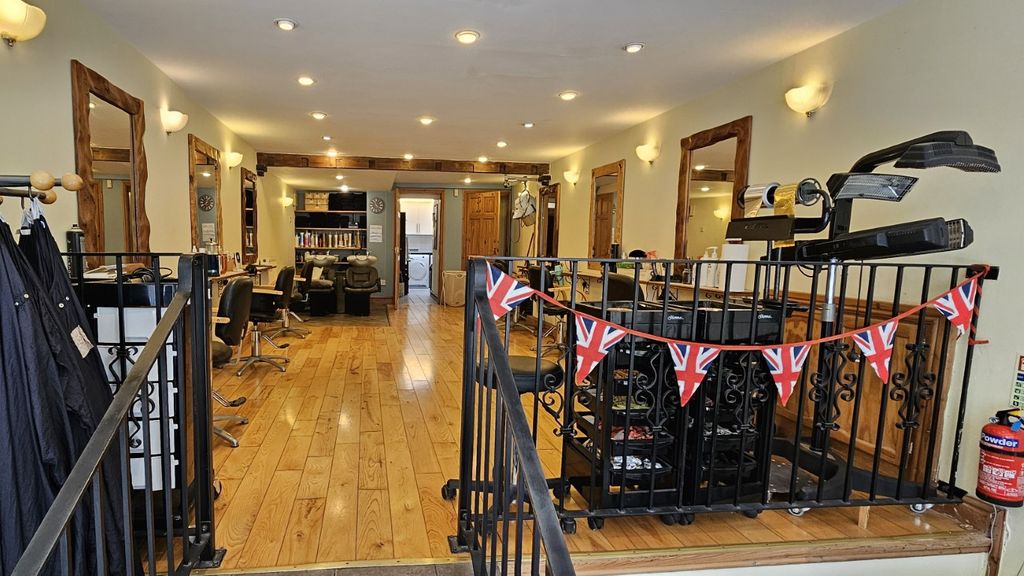 Property photo 2 of 6 Gf Hair Salon