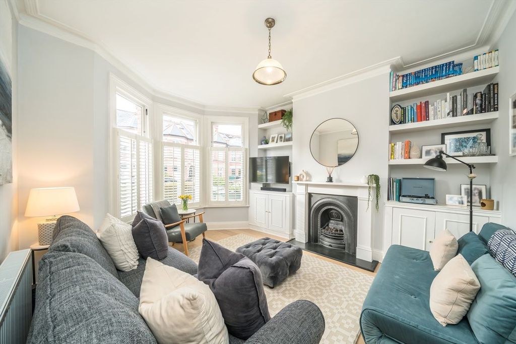 Property photo 2 of 9