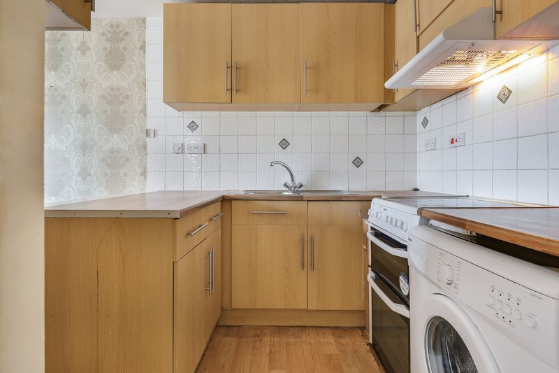 Property photo 3 of 9 Photo 4