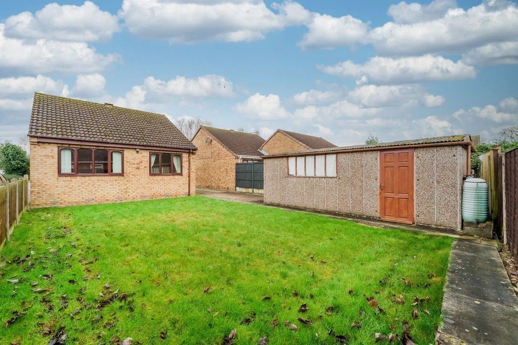 Property photo 2 of 14