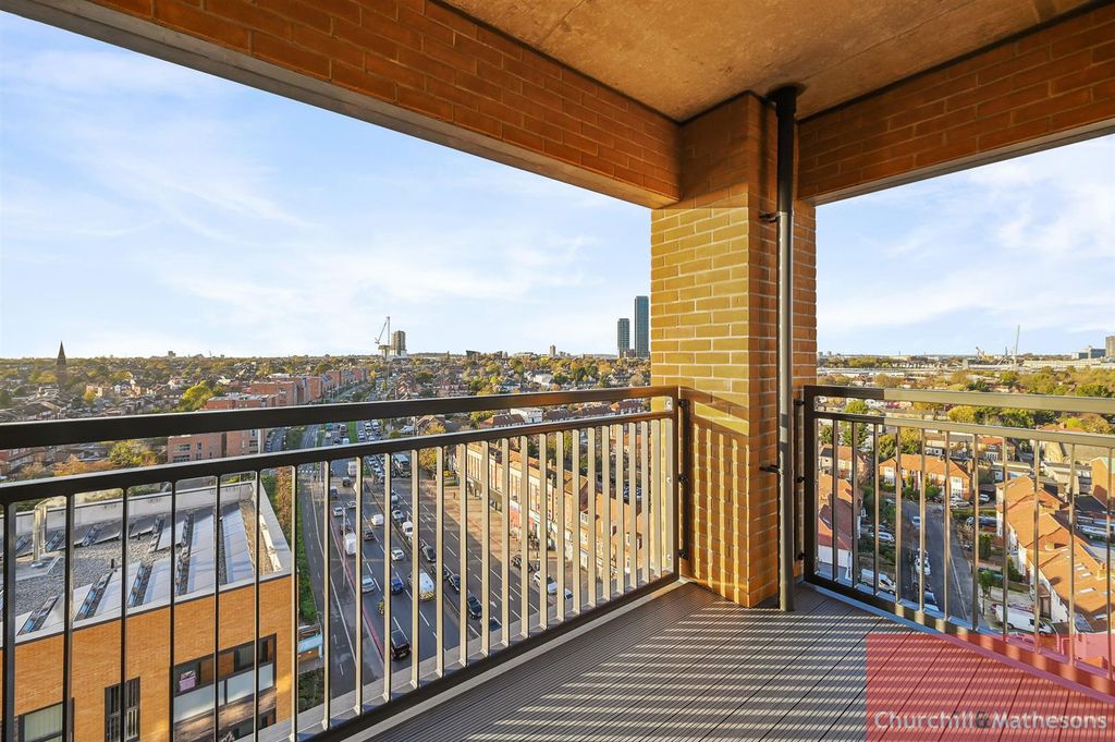 Property photo 3 of 11