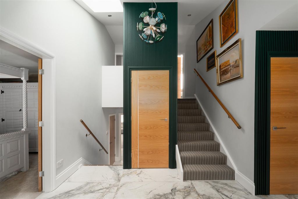 Property photo 3 of 50 Landing 2-4.Jpg