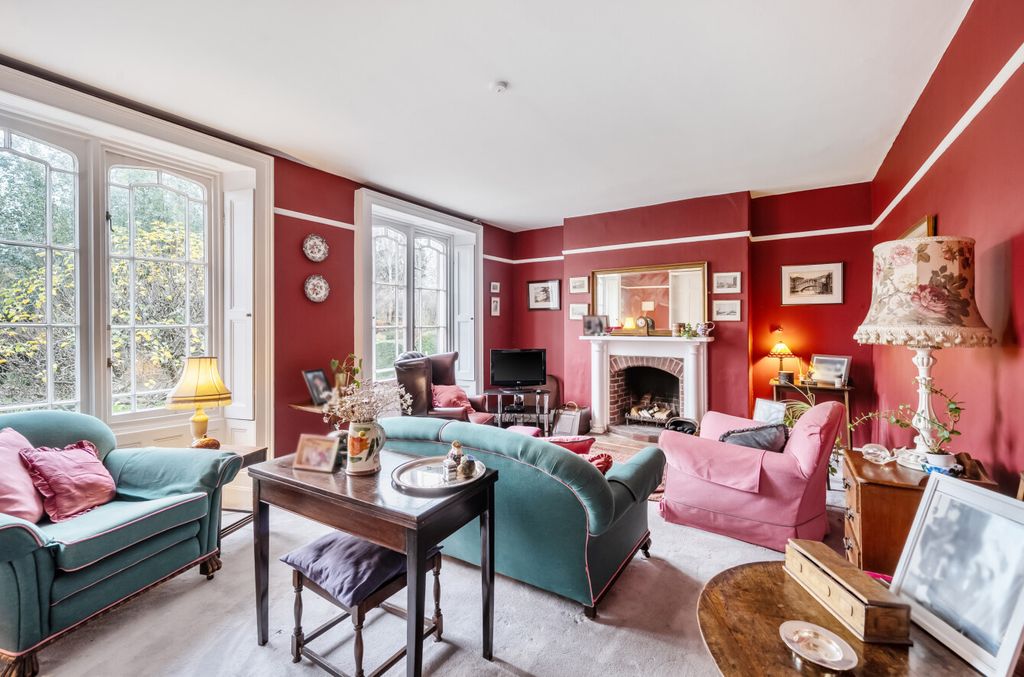 Property photo 2 of 31 1383583-10-6936d8...