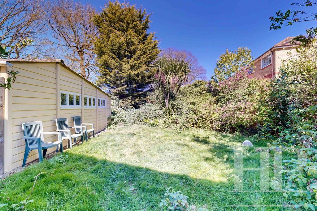 Property photo 2 of 22