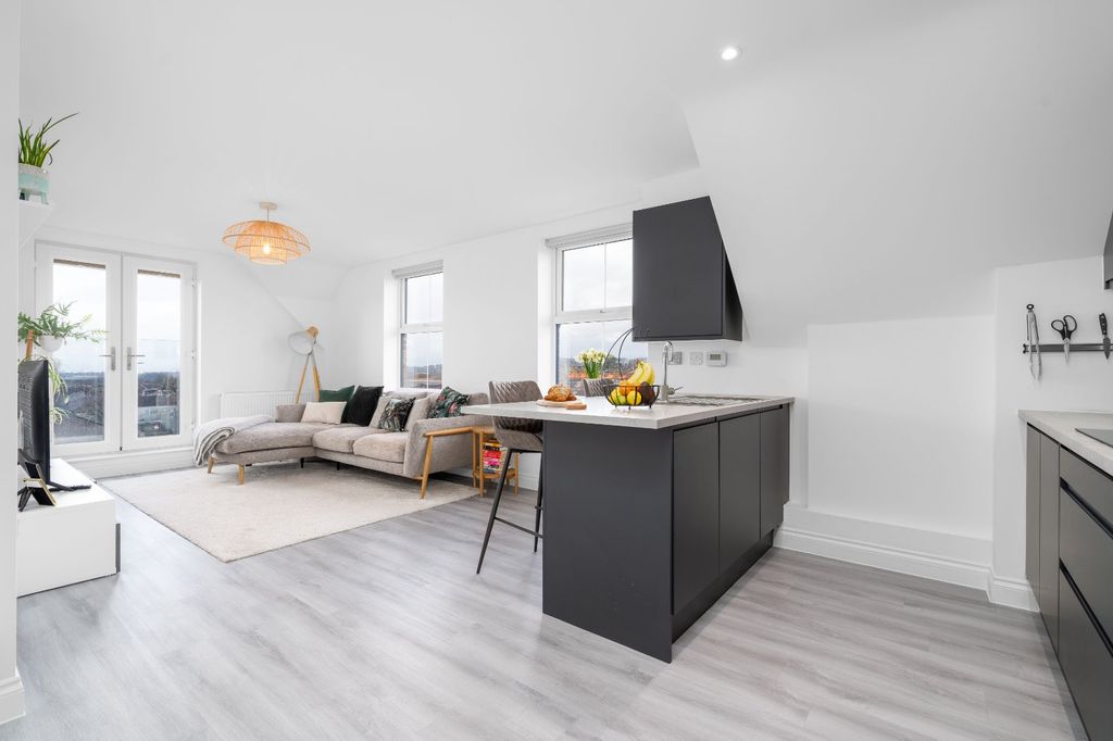 Property photo 3 of 20 Picture No. 11