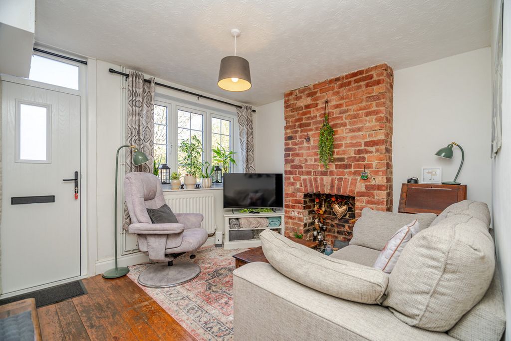 Property photo 2 of 23