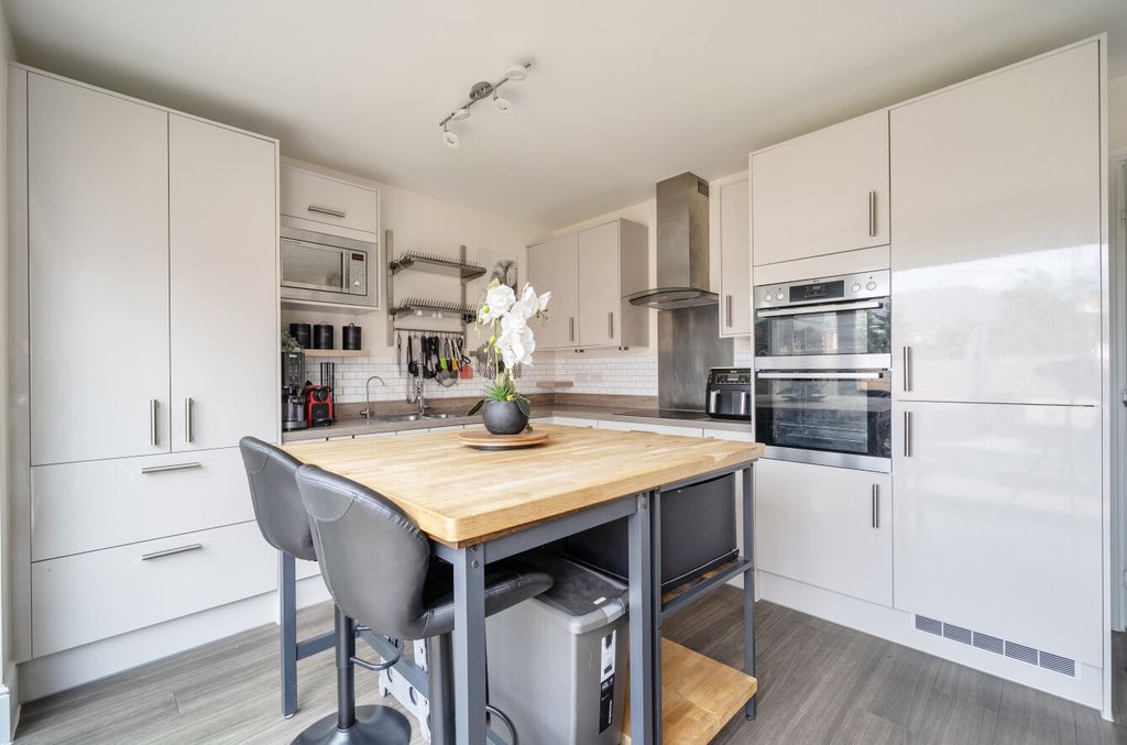 Additional image 17 of 4 bed semi-detached house for saleGalton Way, Warfield, Bracknell, Berkshire RG42