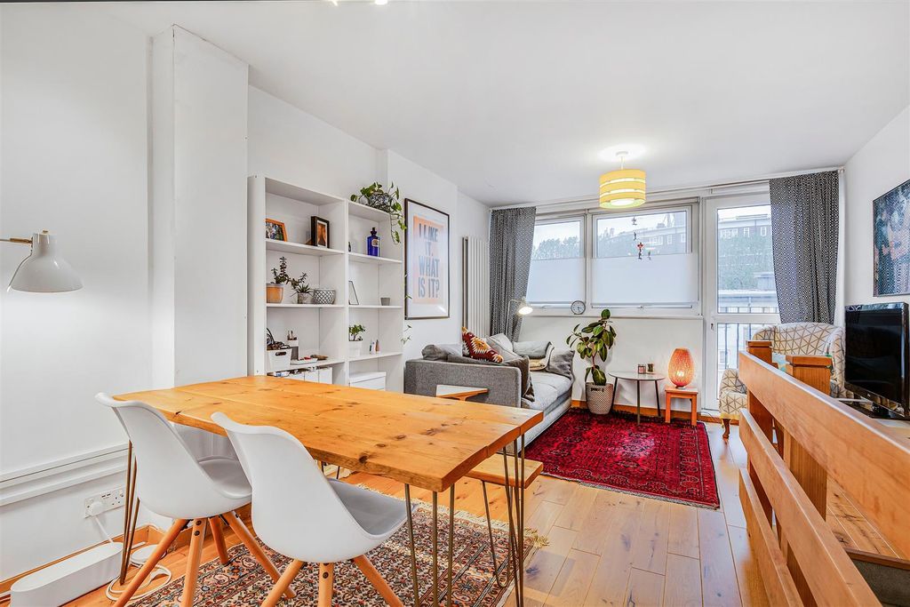 Property photo 3 of 10 Davies_And_Davies-_45_Blenheim_Court-9.Jpg