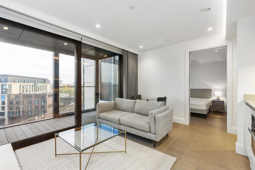 Property photo 1 of 19 Receptiom