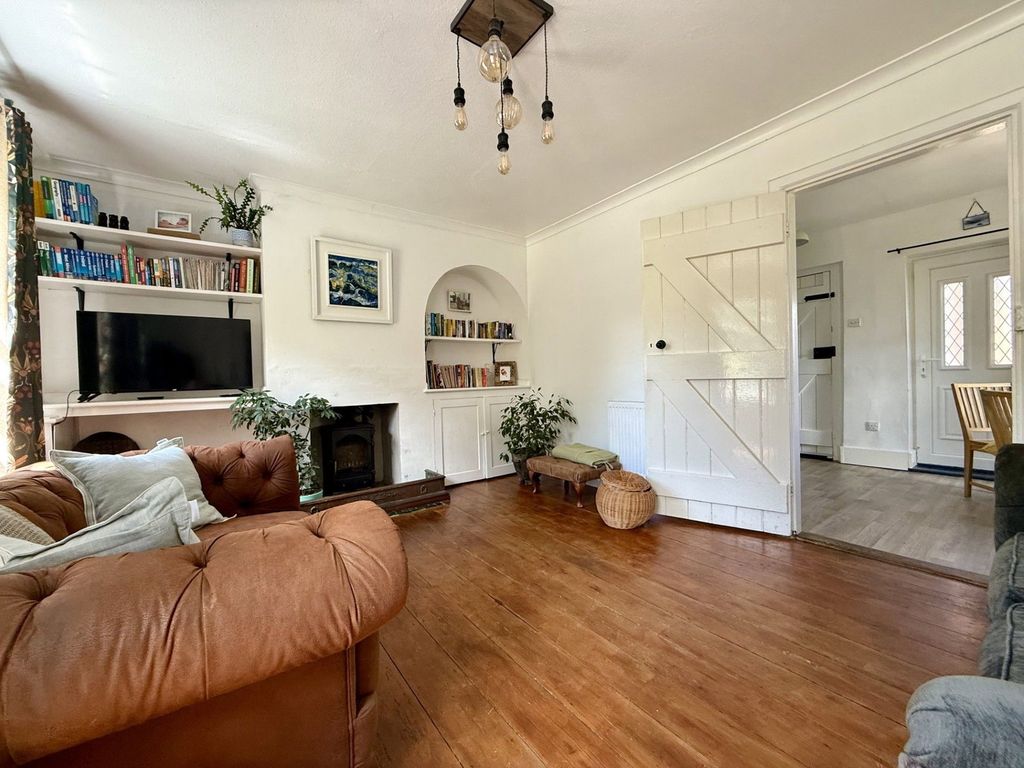 Property photo 2 of 13