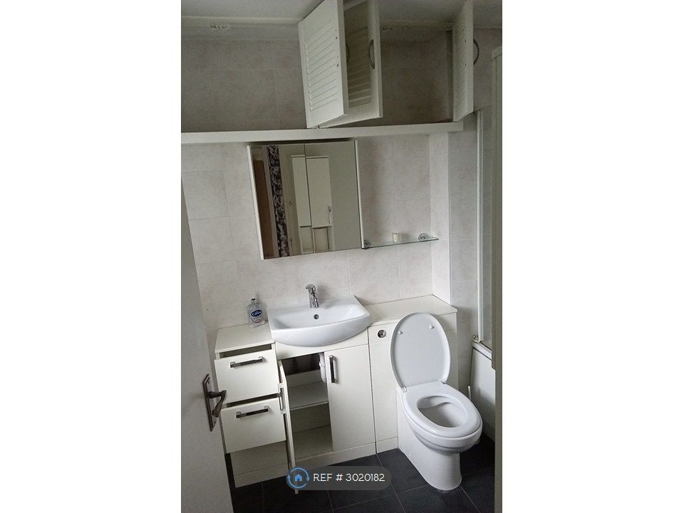 Property photo 3 of 3