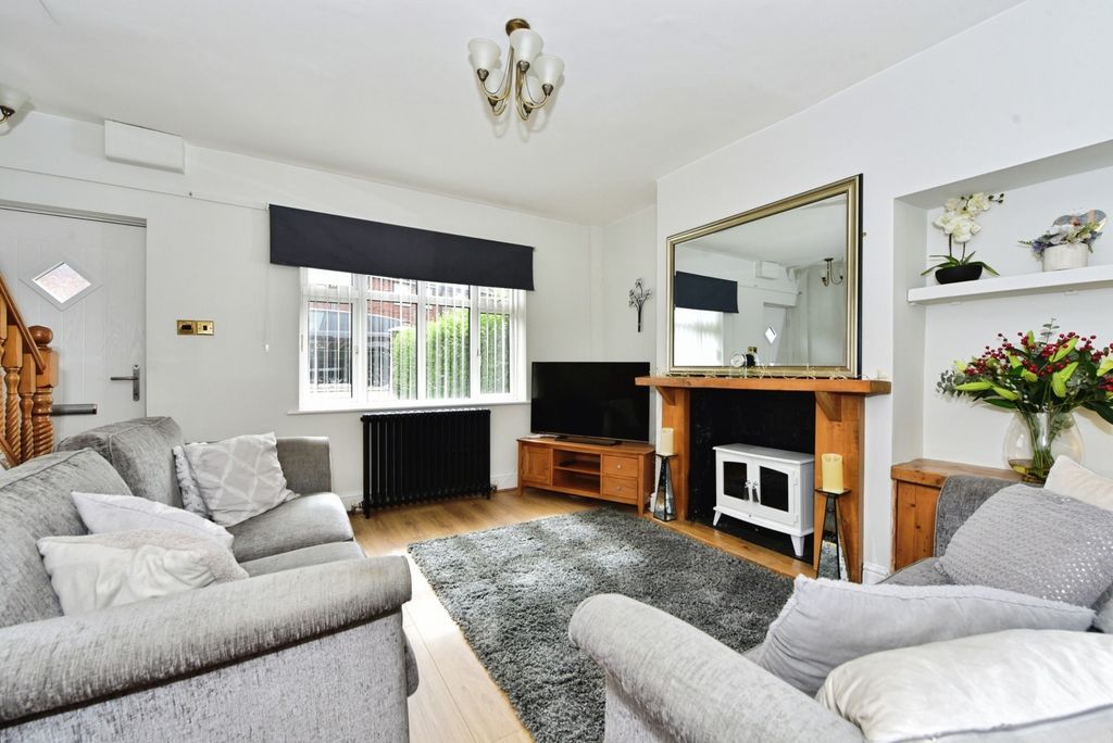 Property photo 3 of 15 Pbox-Img.Jpg