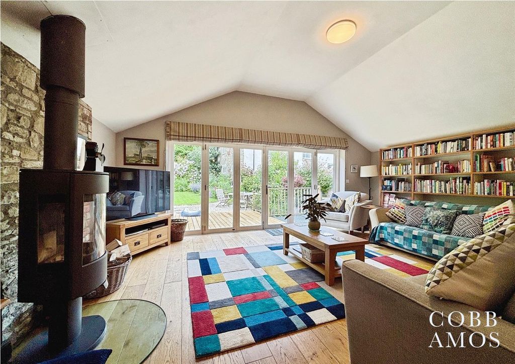 Property photo 2 of 36 High-Res-Adp06.Jpg