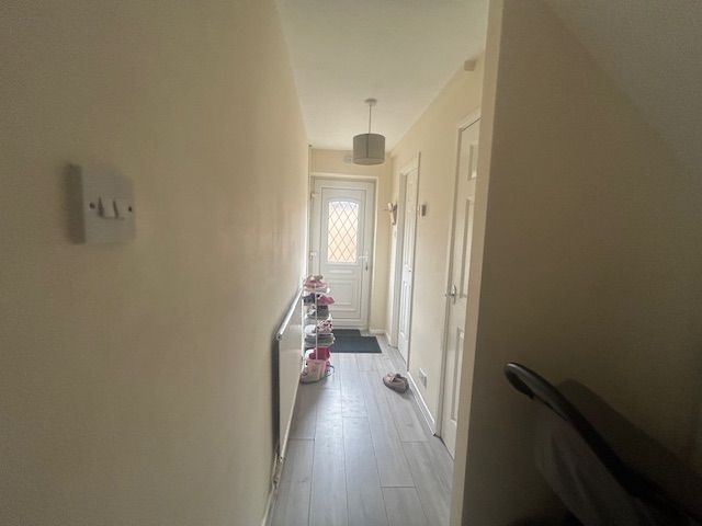 Property photo 2 of 25