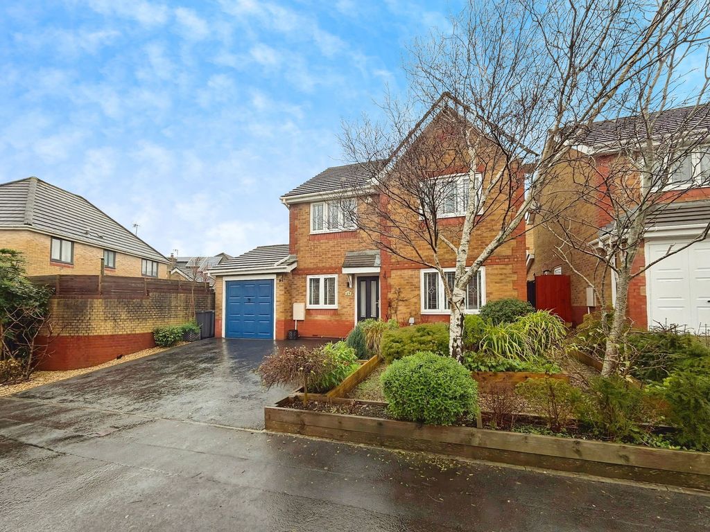 Property photo 3 of 37