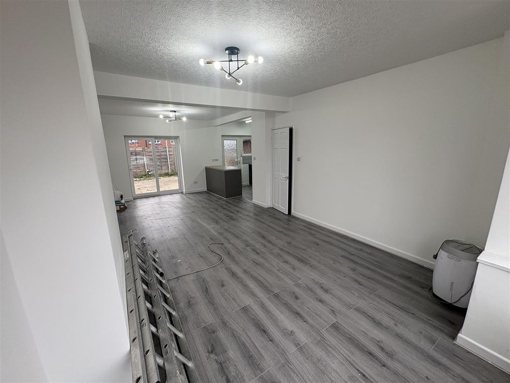 Property photo 3 of 13 Img_7992.Jpeg