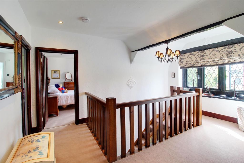 Additional image 22 of 4 bed detached house for saleBrookmans Avenue, Brookmans Park AL9