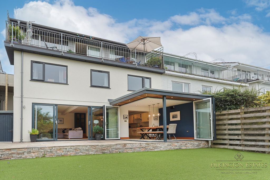 Property photo 1 of 27 4320612