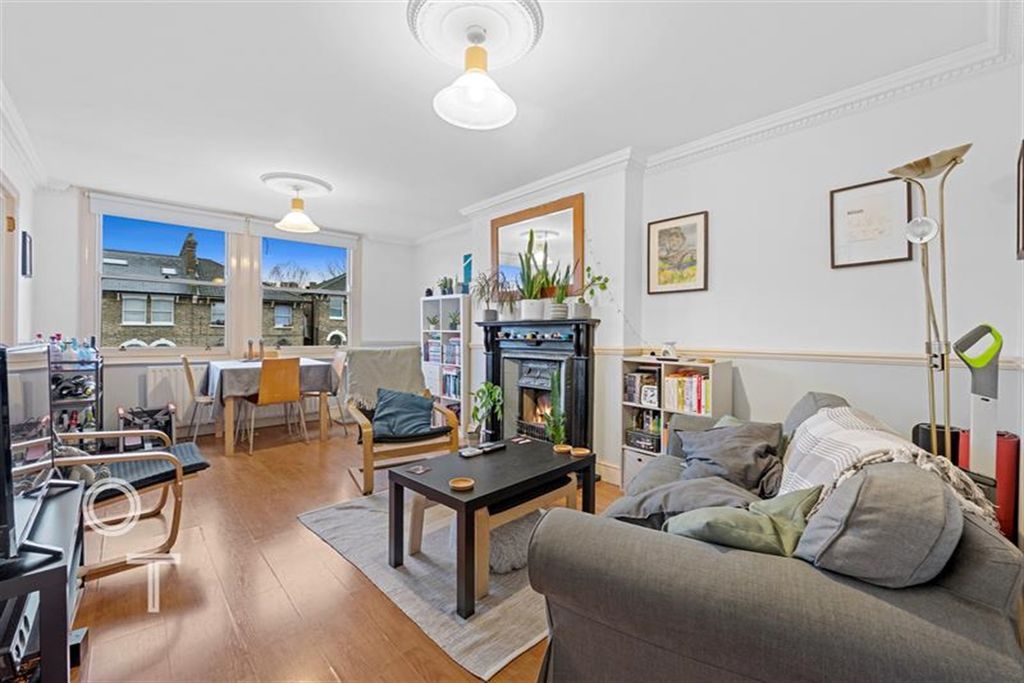 Property photo 1 of 7 (Main)