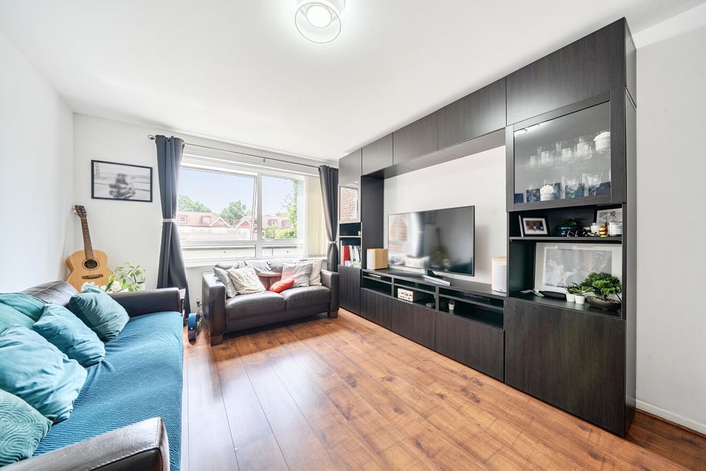 Property photo 2 of 10 1471015-3-6A22A16...